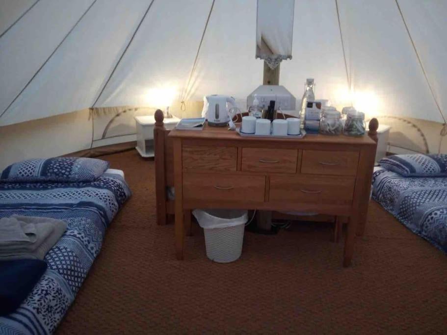 Cox Hill Glamping Badger Otel Truro Dış mekan fotoğraf