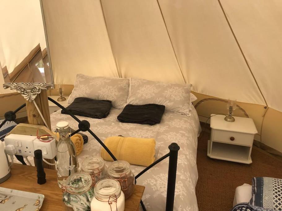 Cox Hill Glamping Badger Otel Truro Dış mekan fotoğraf